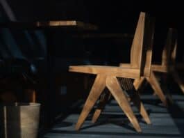 Photo birthing stool