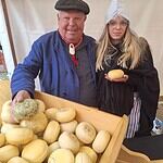 Käseverkauf auf dem Markt